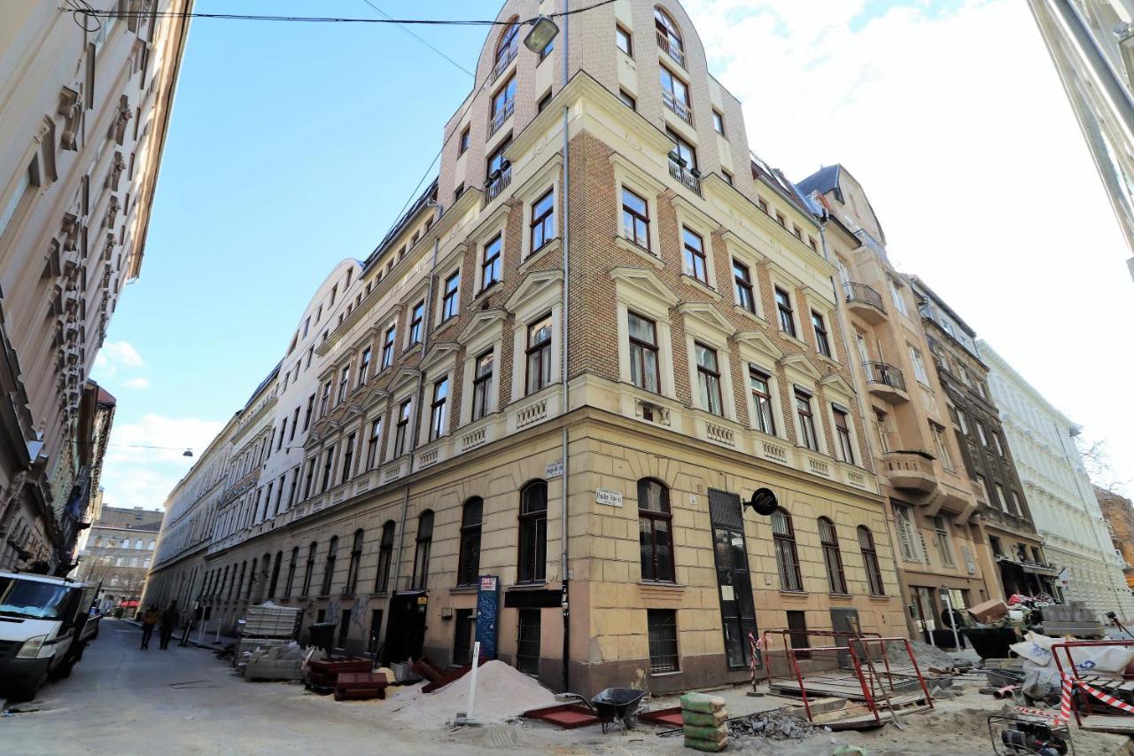 Appartamento Andrassy Avenue Exclusive Budapest Esterno foto
