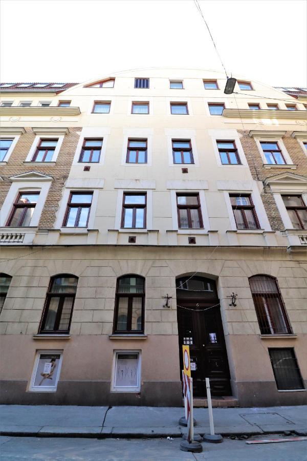 Appartamento Andrassy Avenue Exclusive Budapest Esterno foto